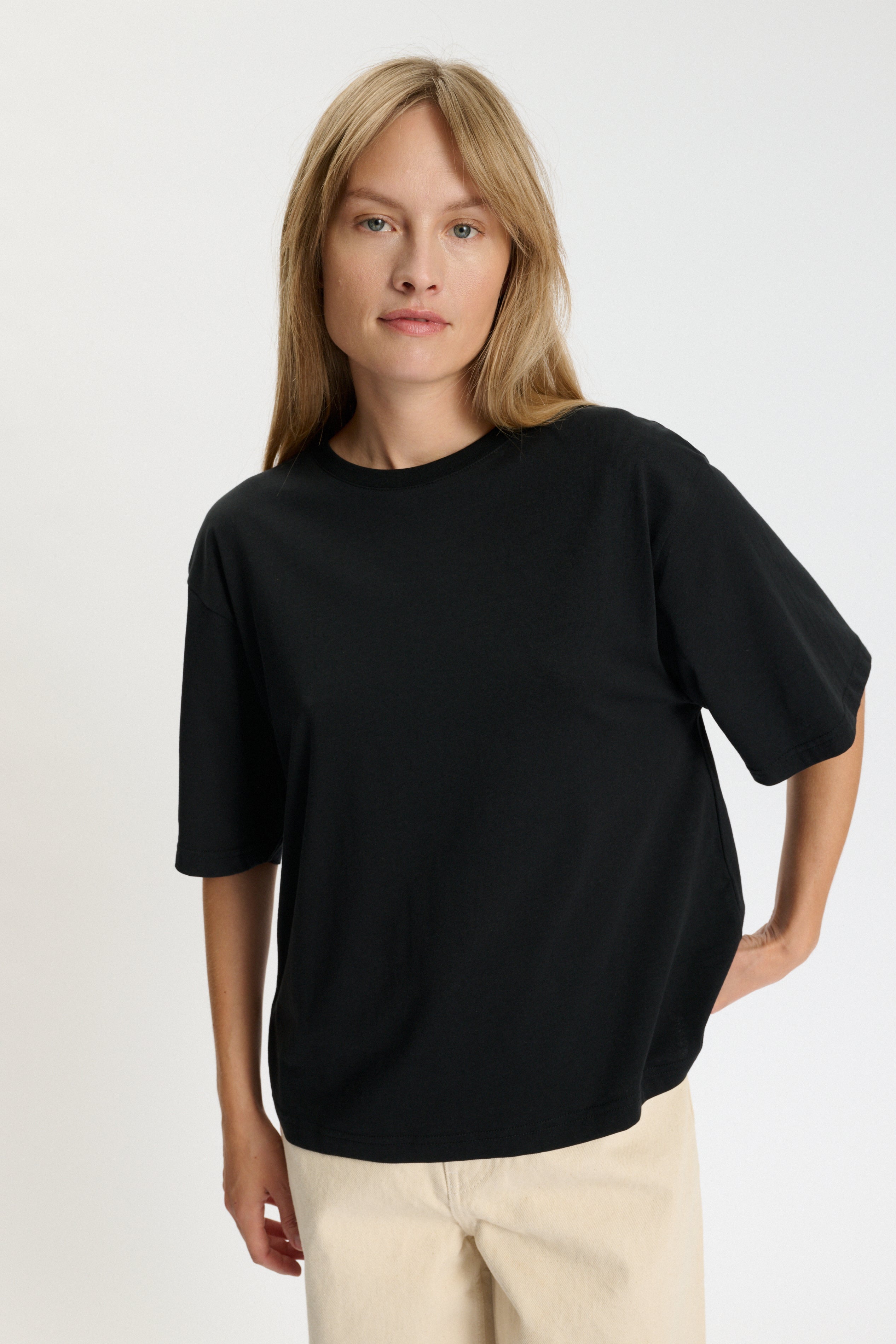 Andy oversize tee - Black – Skall Studio ENG