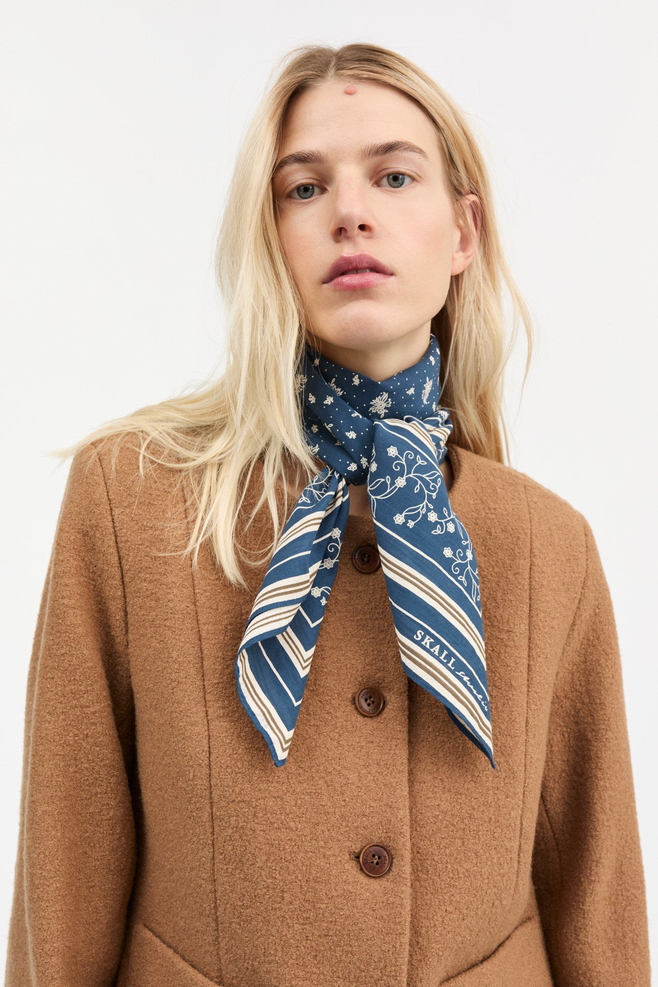 Skall Studio Skall classic scarf 90x90 Scarf Dark navy