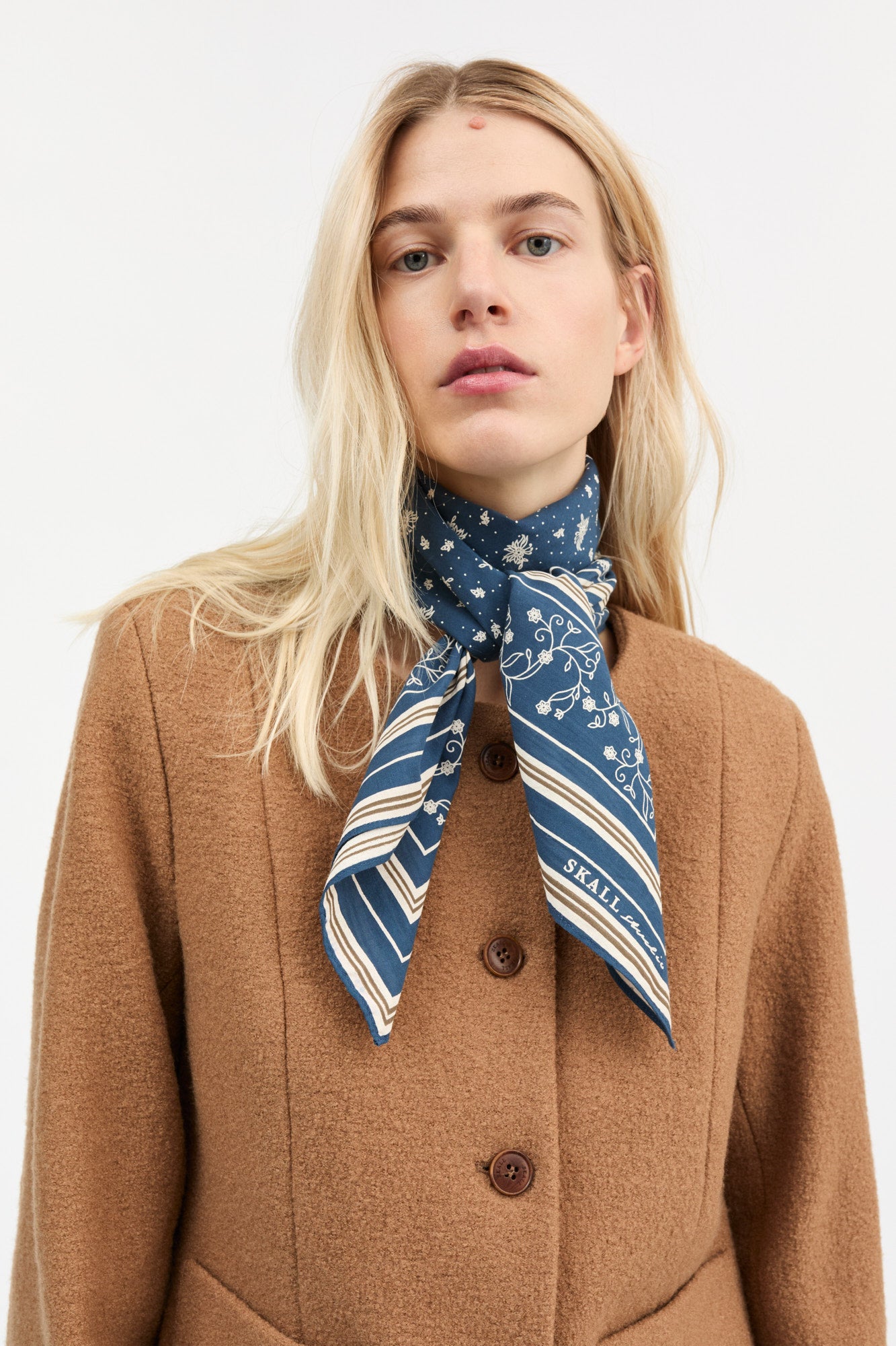 Skall Studio Skall classic scarf 90x90 Scarf Dark navy