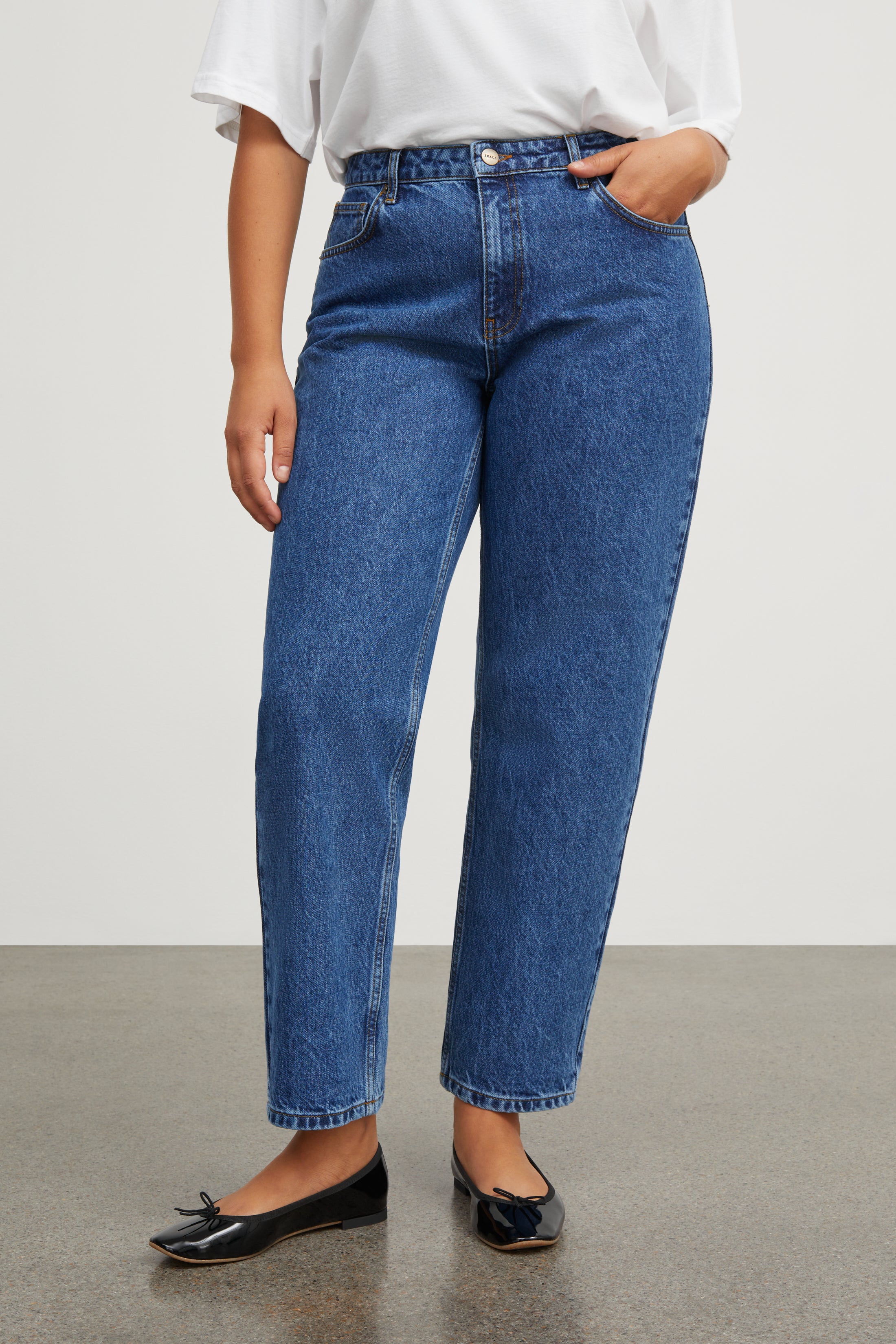 Allison cropped jeans - Mid blue denim – Skall Studio ENG